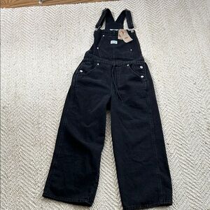 Levi's NWT Black Denim Overalls with Bib Pocket size Medium